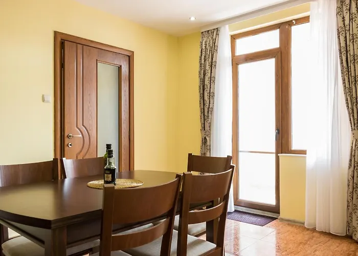 Nasini By Flat Mаnager Apartahotel 4*