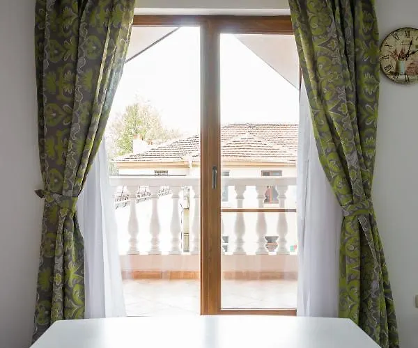 Nasini By Flat Mаnager 公寓式酒店